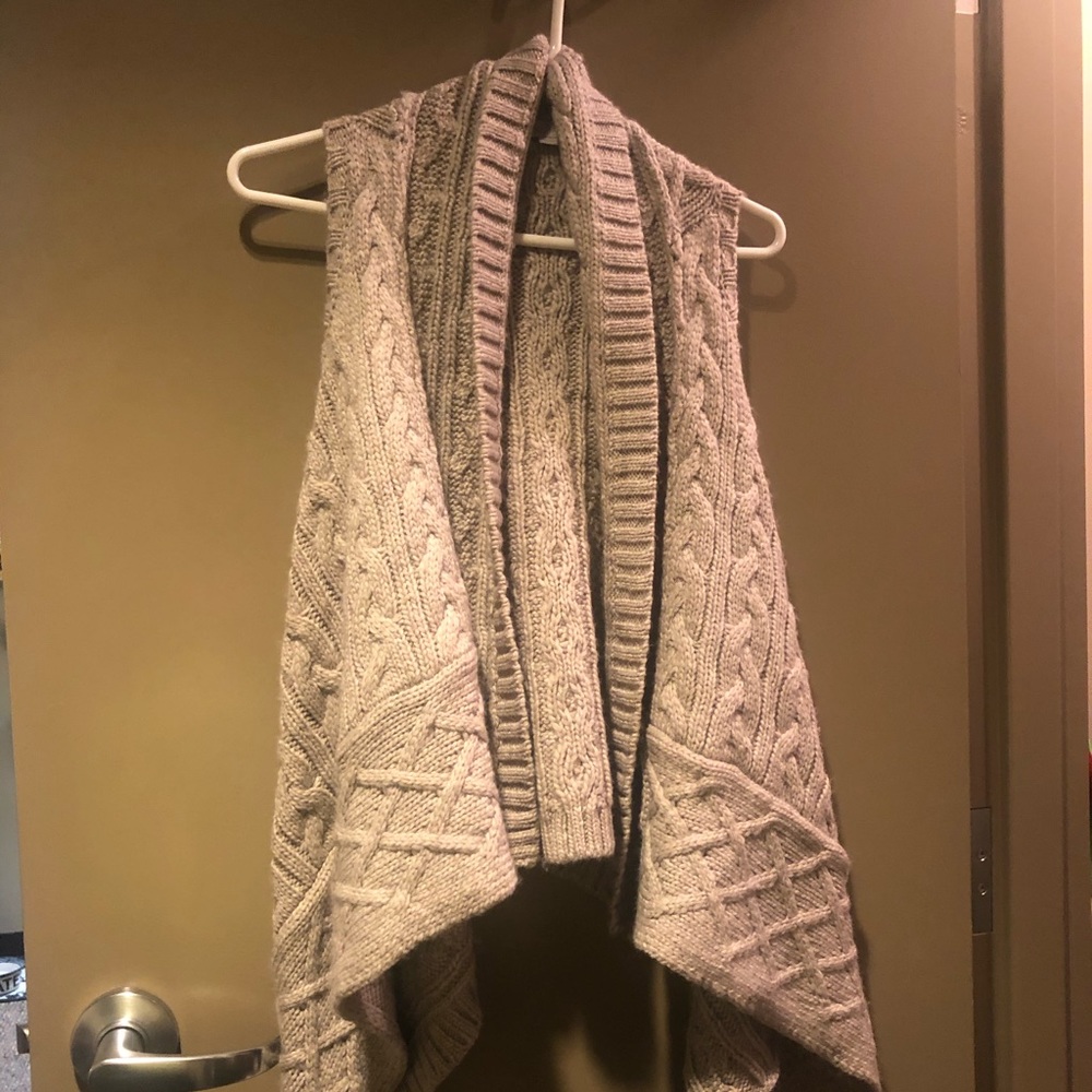 LOFT sweater vest